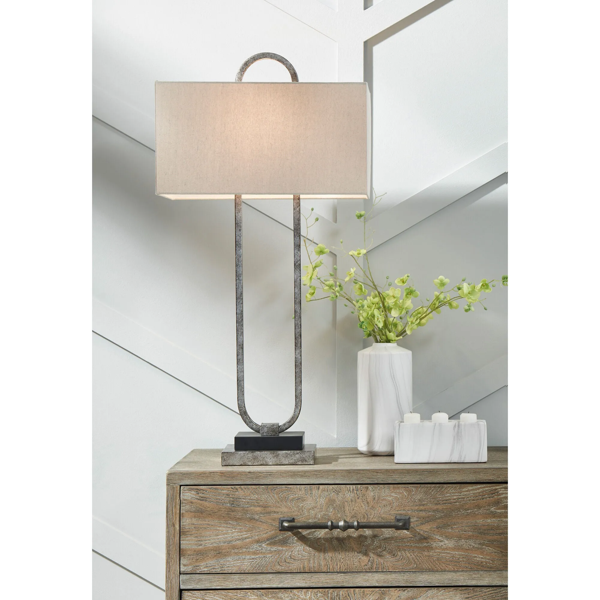 Bennish Table Lamp